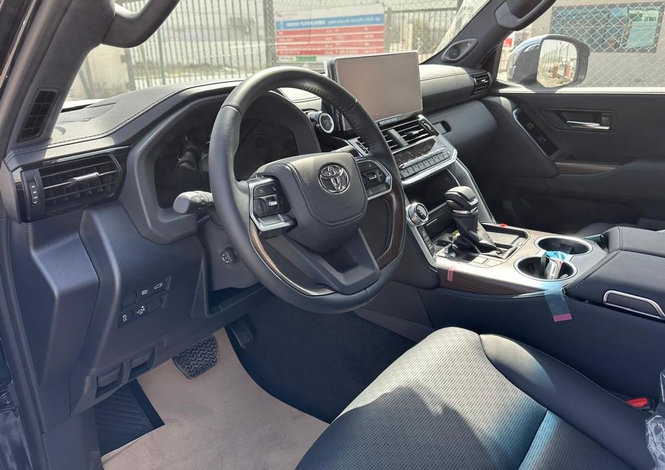 Toyota Land Cruiser 2025 Toyota Land Cruiser VX 3.5L AT Hybrid (High)