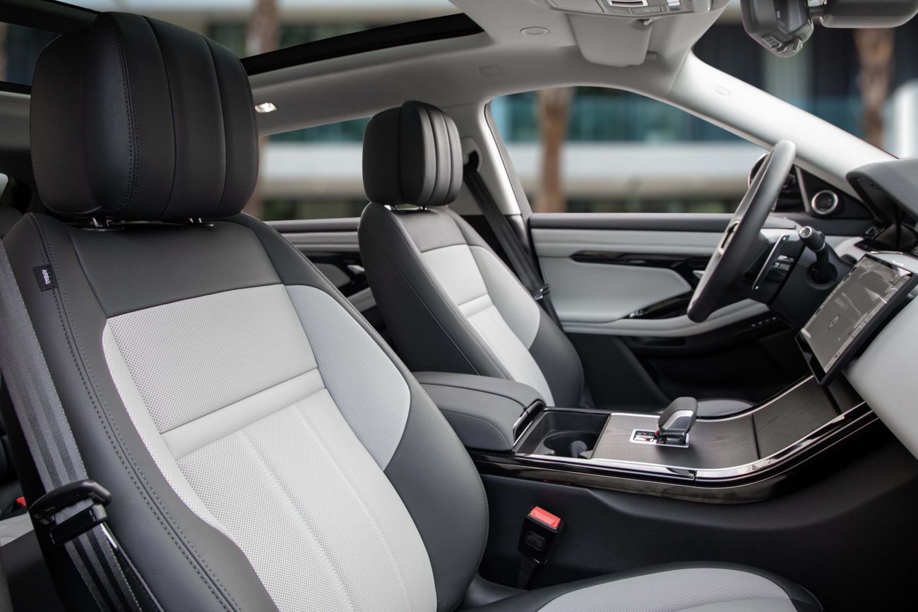 لاند روفر رانج روفر إيفوك Evoque SE P250 R-Dynamic | 3,721 P.M | 0% Downpayment | EVOQUE SE P250 R DYNAMIC!