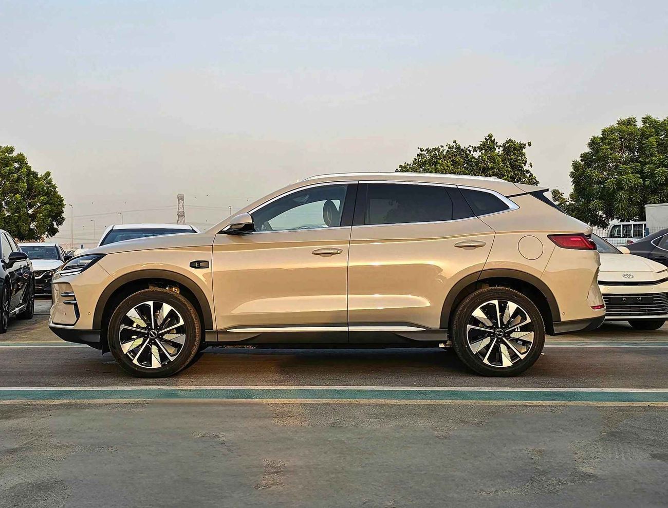 بي واي دي سونغ بلس FLAGSHIP / A/T / 360* CAMERA / PANORAMIC ROOF / 605-KM ELECTRIC (CODE # FLAGSHIP)