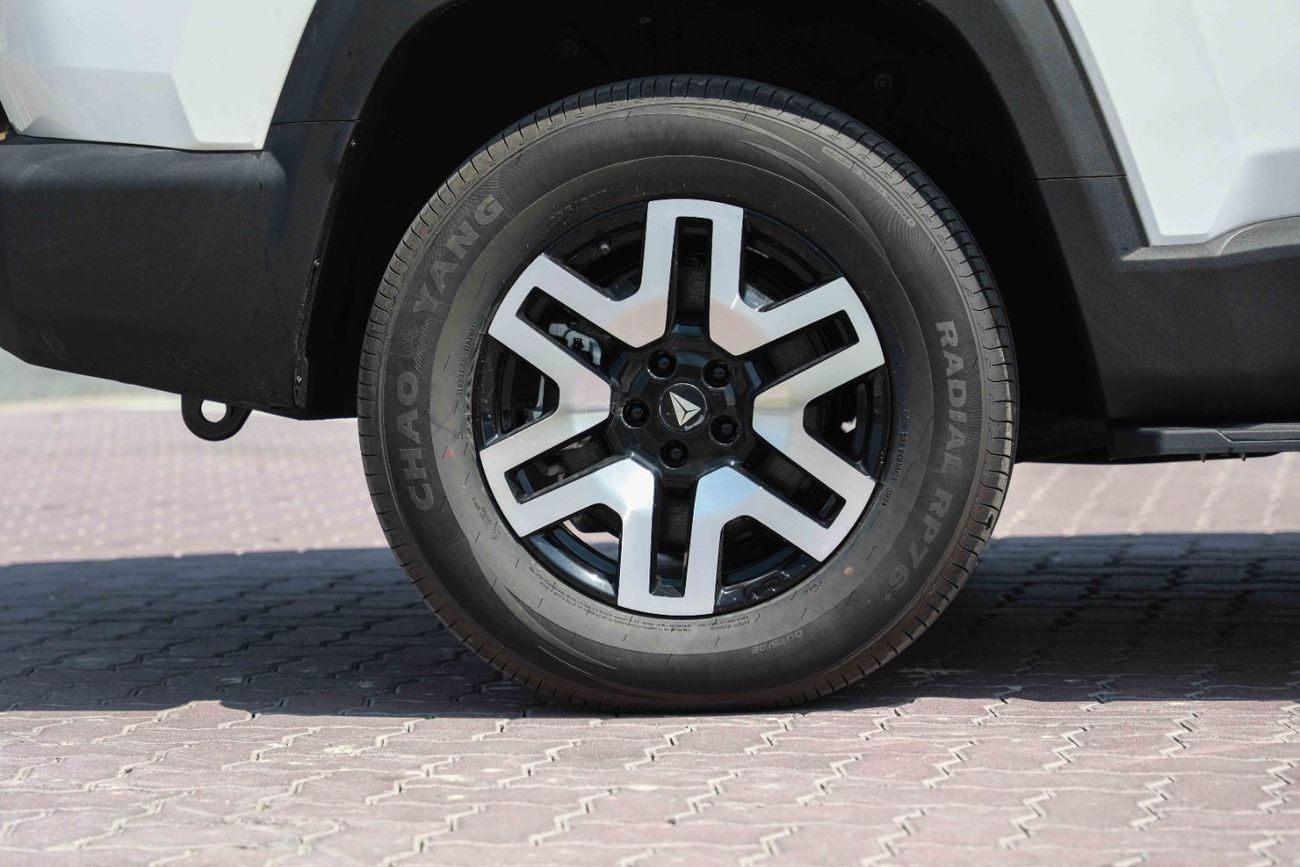 Changan Deepal G318 2024 Changan Deepal G318 Comfort - Plug-in Hybrid - White inside Black