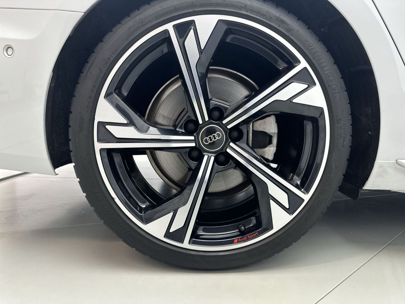 أودي A4 35 TFSI PROGRESS BLACK