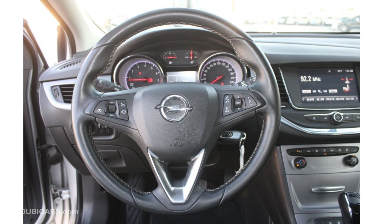 أوبل أسترا اينوفاشن Std اينوفاشن Std أوبل استرا 2017 خليجي بحالة ممتازة بدون حوادث