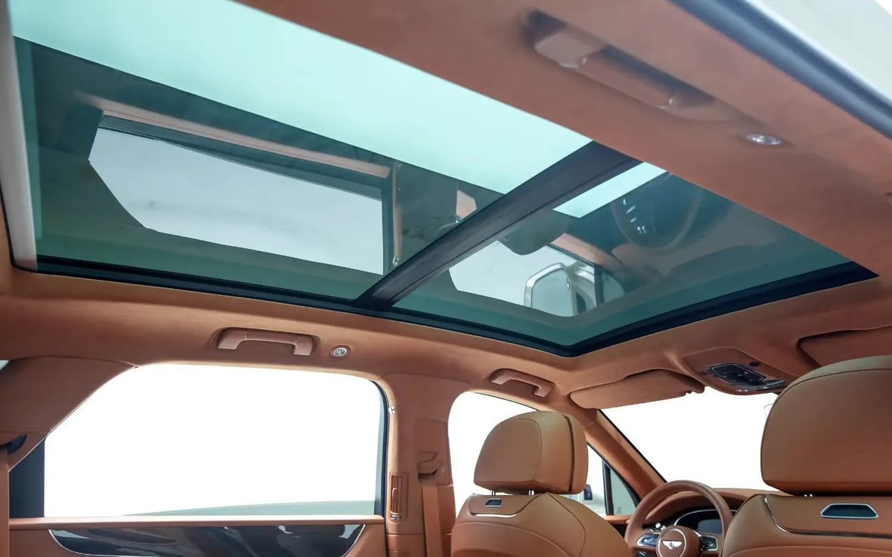 بنتلي بينتايجا Azure 4.0T - GCC Spec - With Warranty and Service contract ( Al Habtoor )