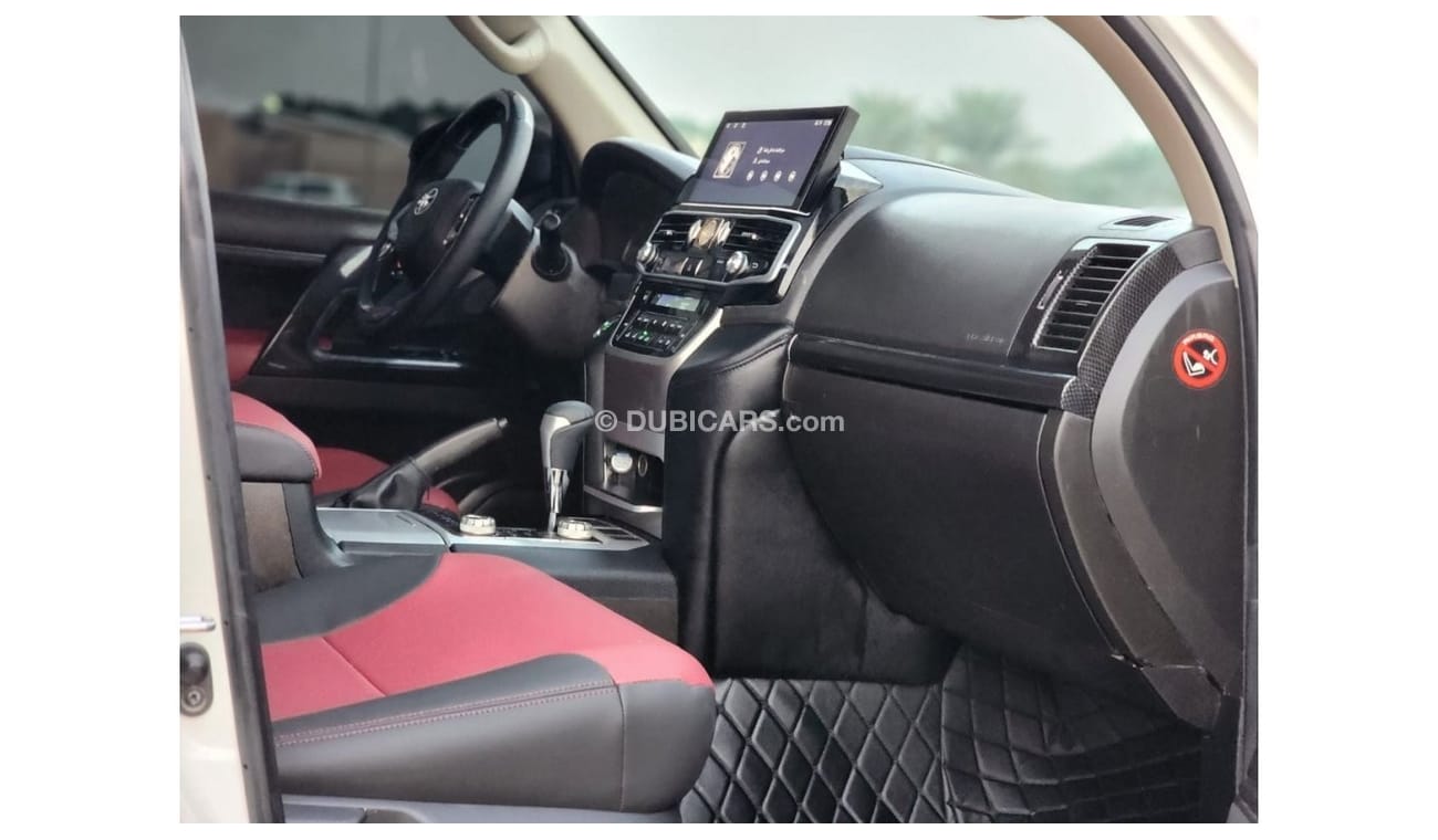 Toyota Land Cruiser GX.R V8 facelifted GR 2023