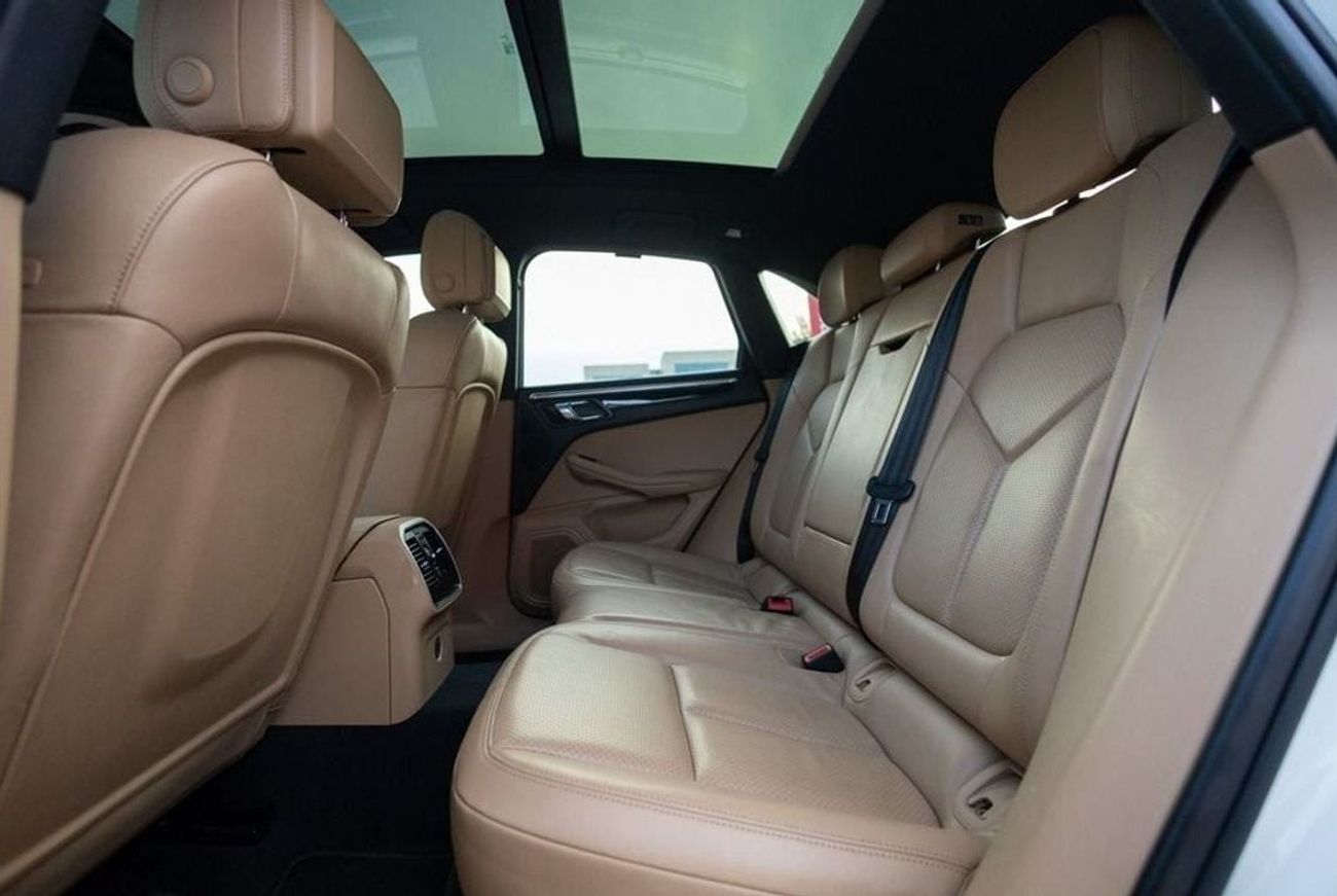 Porsche Macan Std 2.0L (252 HP) Porsche Macan 2018 GCC under Warranty with Flexible Down-Payment.