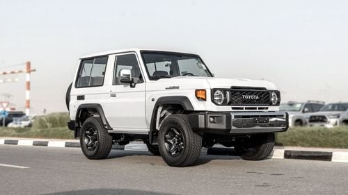 تويوتا لاند كروزر 70 LC76 HT VXR 2025 Toyota Land Cruiser LC71 4.0L AT Petrol (White-Beige) Mid Option