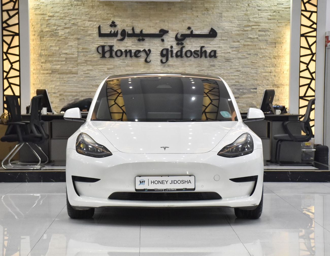 Tesla Model 3 STANDARD RANGE EXCELLENT DEAL for our Tesla Model 3 ( 2022 Model ) in White Color GCC Specs