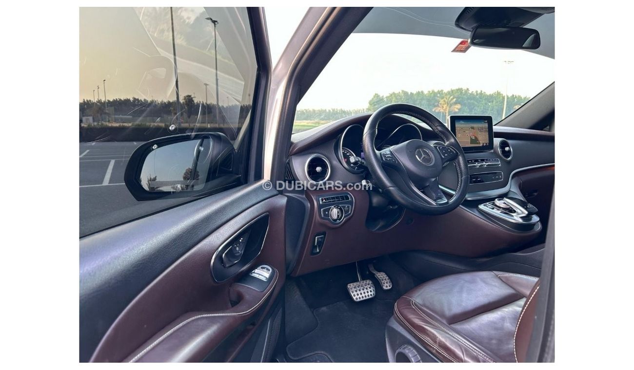 Mercedes-Benz V 220 V-220 Diesel V4 Full Option // Perfect Condition in side out side //