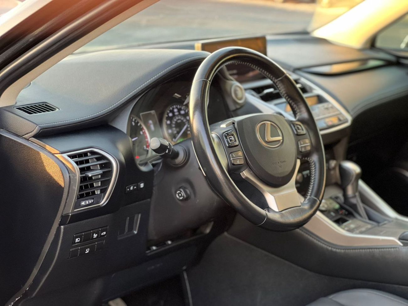 Lexus NX300 2020 Lexus NX300T Turbo Full Option Sewell Edition - 2.0L V4 - AWD 4x4 - 360* 5 CAM - Radar & Sensor