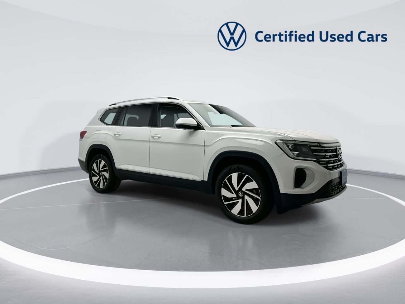 Volkswagen Teramont R-Line 3.6L R-Line 2L (Ref#40231) / 30,100 AED SAVINGS from New Car