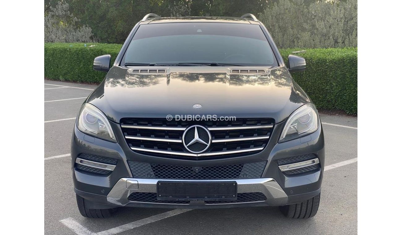 Mercedes-Benz ML 350 AMG Mercedes ML-350 2014 GCC V6 Perfect Condition - Full Option
