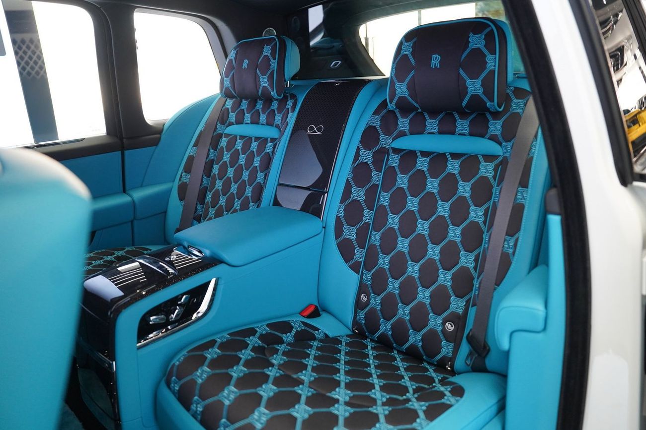 رولز رويس كولينان BLACK BADGE