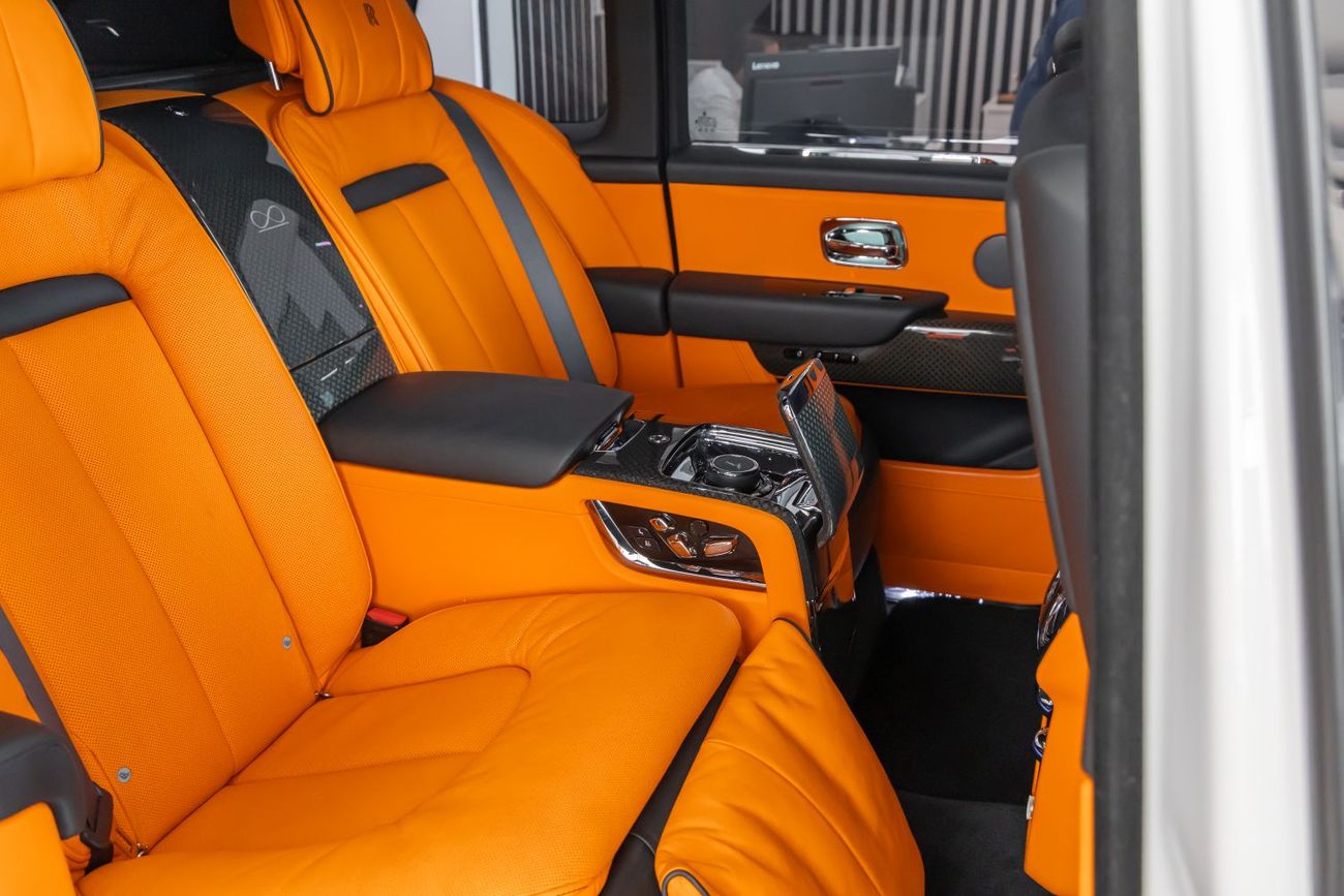 رولز رويس كولينان Rolls-Royce Cullinan Black Badge | Bespoke Orange Interior | Fully loaded | WARRANTY AVAILABLE PITST