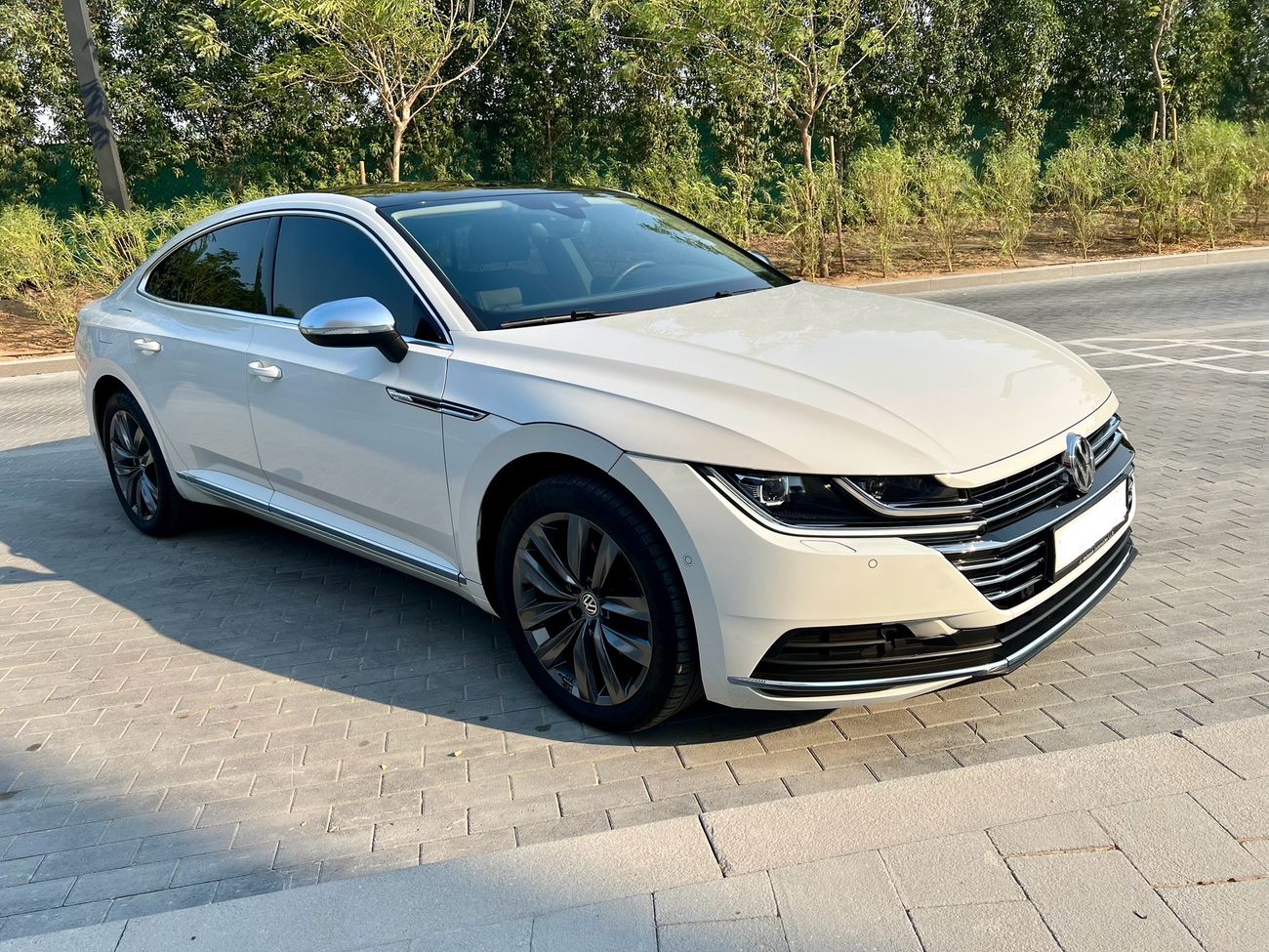 Used Volkswagen Arteon Elegance 2020 for sale in Dubai 695296