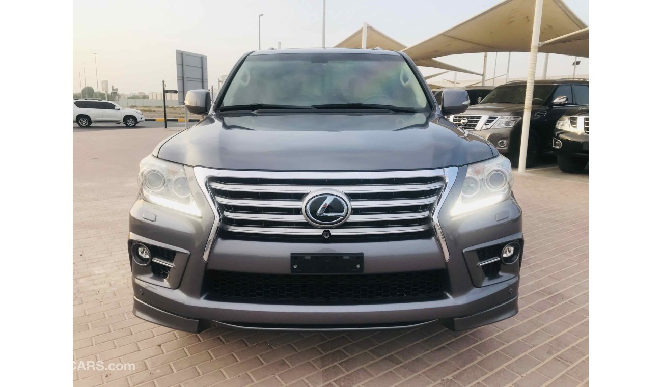 Lexus LX570