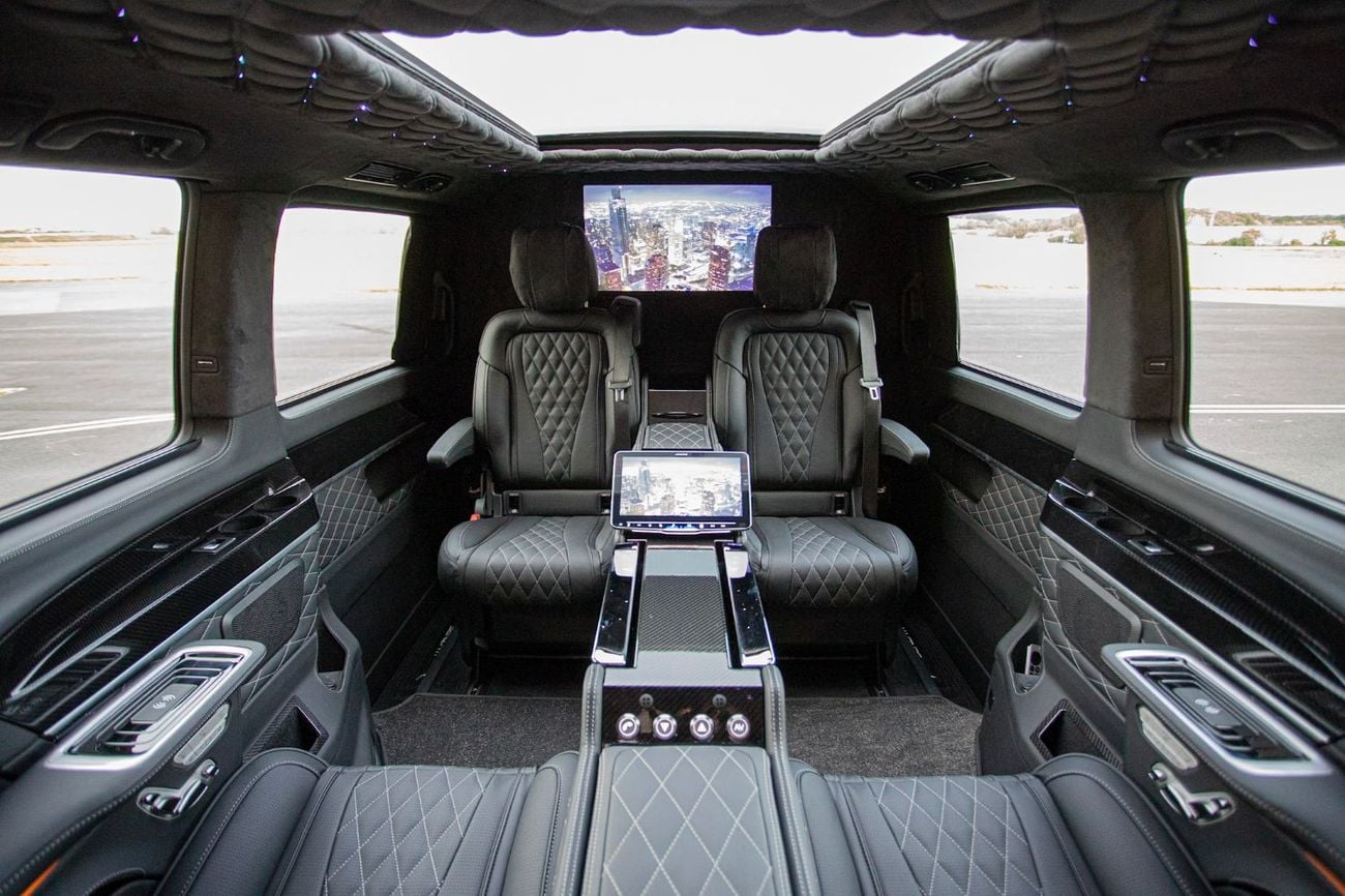 مرسيدس بنز V 300 Senzati® Jet Class® Oryx Edition® 6 Seat Ebony Leather