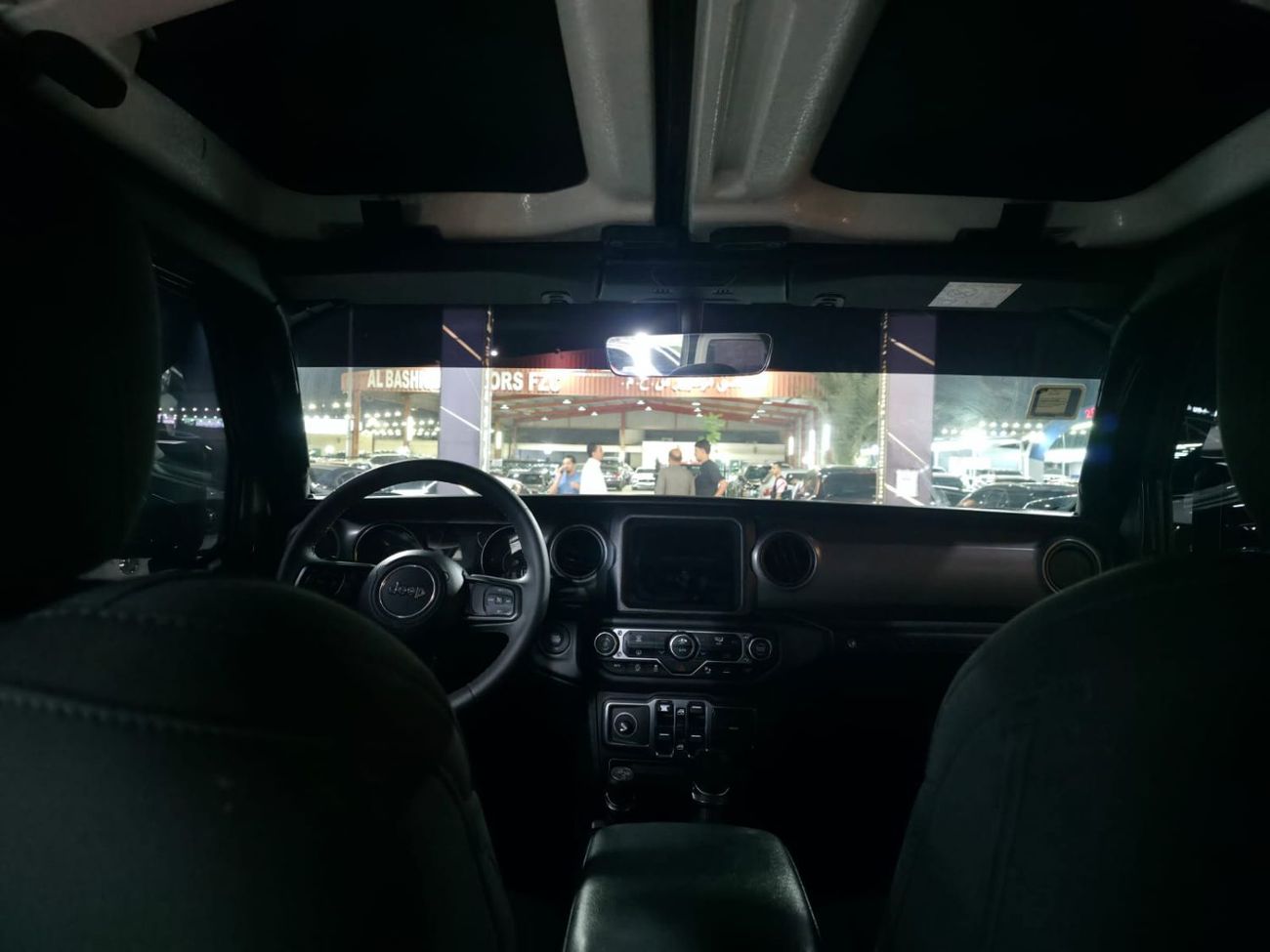 Jeep Wrangler Unlimited Sport 3.6L A/T