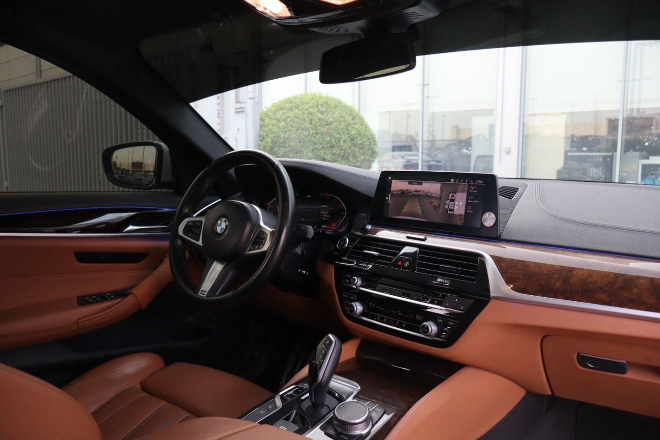 BMW 530i Luxury 2.0L