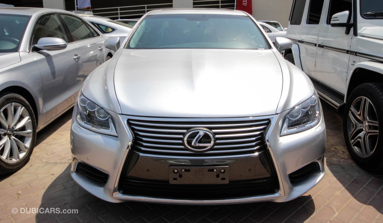 Lexus LS460