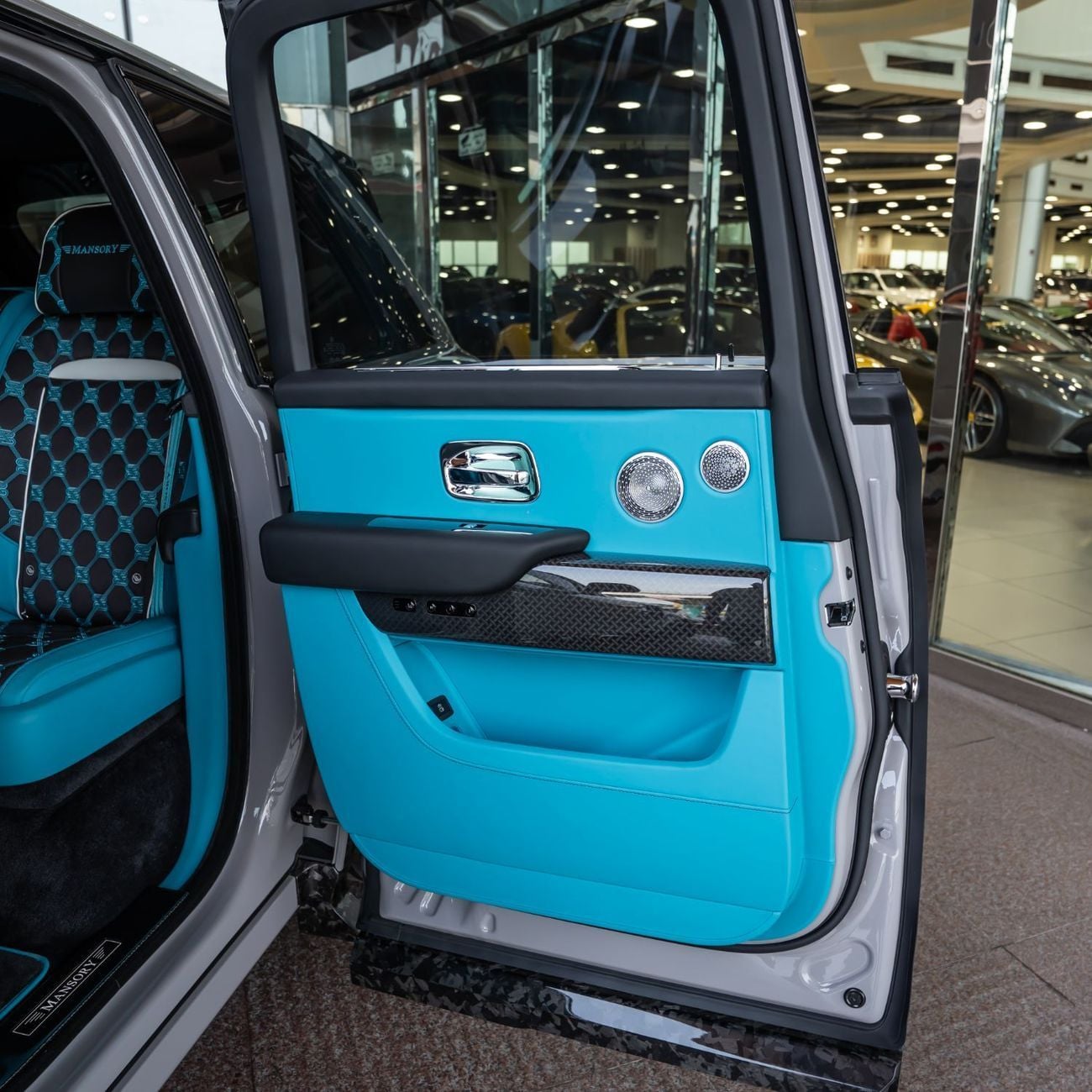 رولز رويس كولينان  2025 ROLLS ROYCE CULLINAN MANSORY BRAND NEW