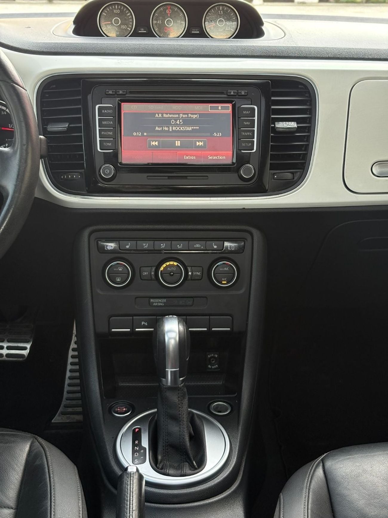 فولكس واجن بيتيل S 2.0L TSI A/T | 2015 | GCC SPECS