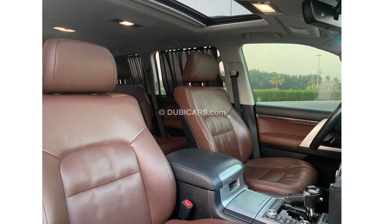 Toyota Land Cruiser Toyota Land Cruiser VXR 2016 V8 5.6L Diesel Orginall Paint - Perfect condition - Full Options