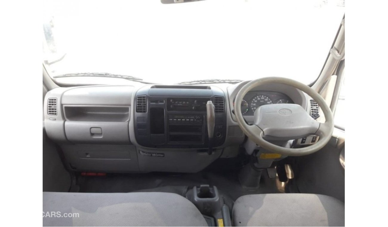 تويوتا داينا Toyota dyna  RIGHT HAND DRIVE (Stock no PM 817)