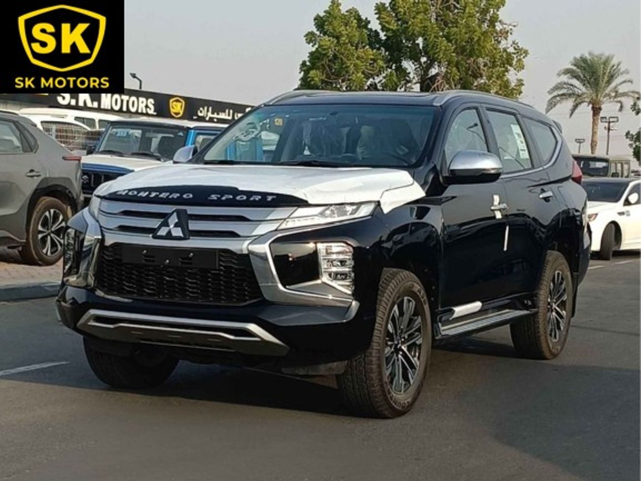 Mitsubishi Montero Sports / 3.0L /  Leather Seats / Push Start / Sunroof  / 4WD (CODE # 67942)