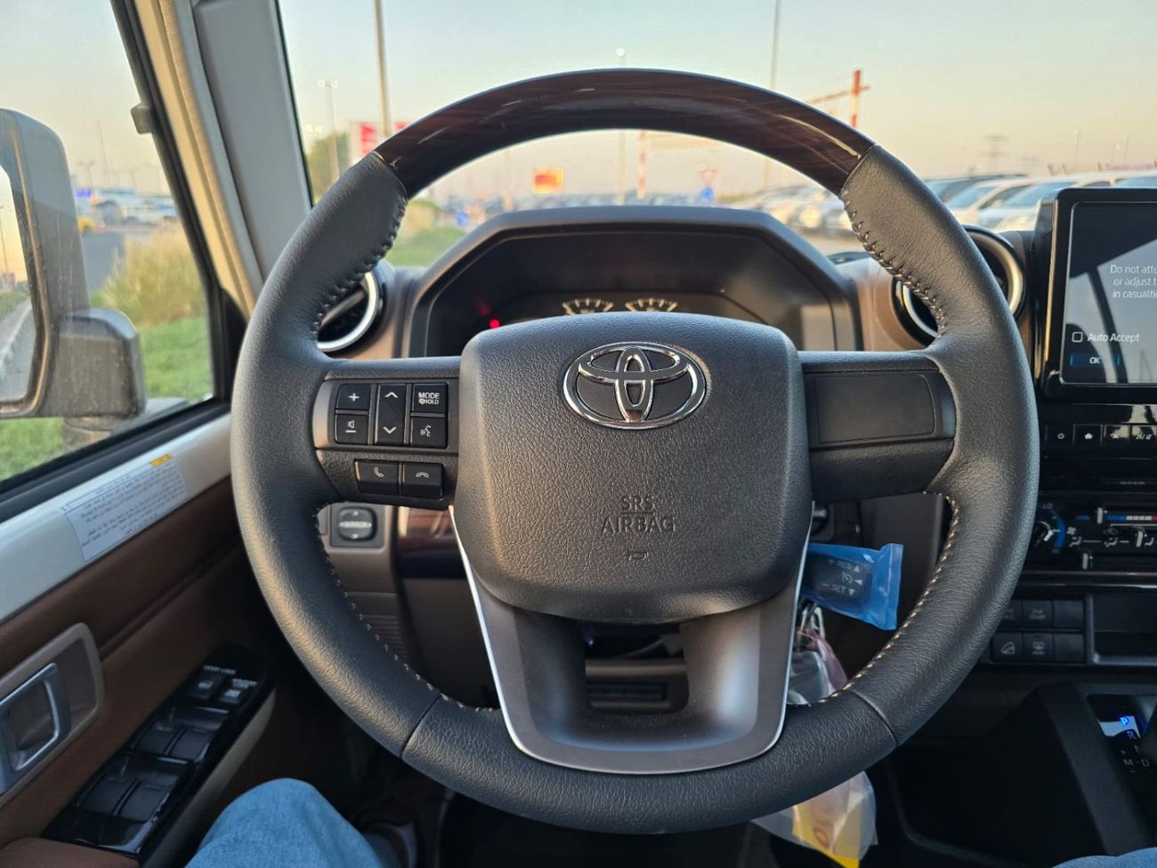 تويوتا لاند كروزر 2025 Toyota LC76 4.0L AT Full option