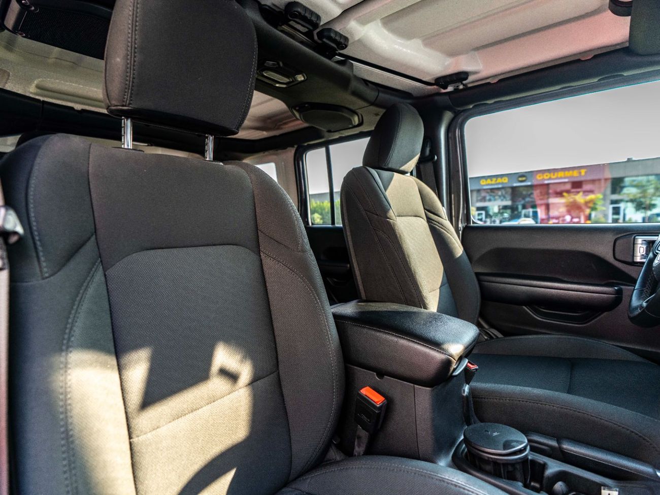 Jeep Wrangler Sport 3.6L A/T (5 Seater)