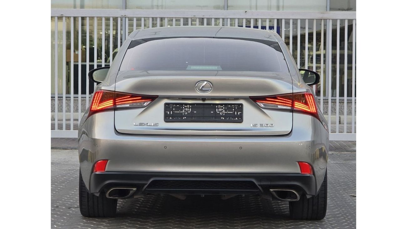 Lexus IS300 F Sport LEXUS IS-300 F-SPORT 2020 GCC PERFERCT CONDITION IN SIDE OUT SIDE // 2 KEYS