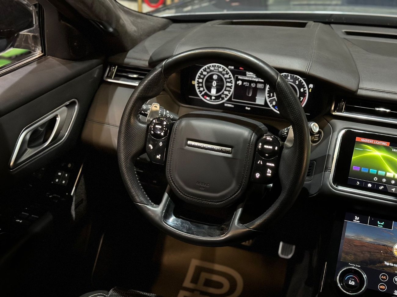 Land Rover Range Rover Velar SVAutobiography Dynamic 5.0L RANGE ROVER SV Autobiography Dynamic V8 | 2020 | VERY GOOD CONDITIONS