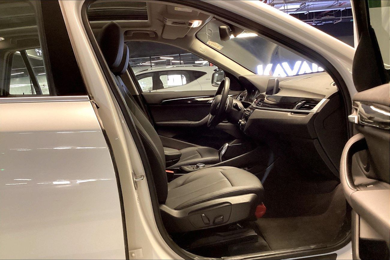 بي أم دبليو X1 sDrive 20i Sport Line | شامل الضمان | 0 ﺪﻔﻋﺓ ﺃﻮﻟﻯ