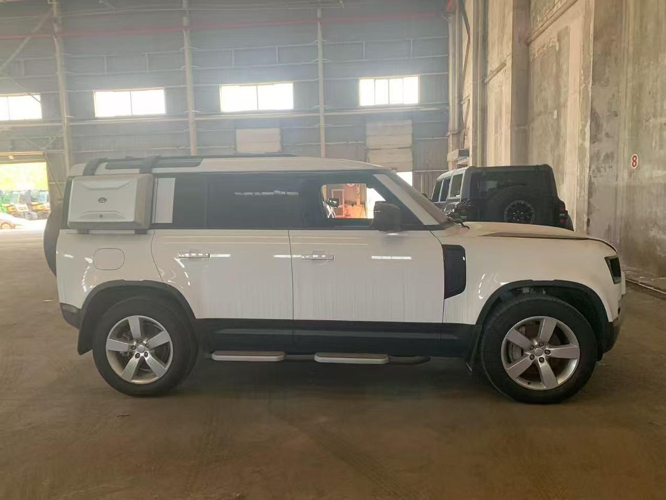 Land Rover Defender Land Rover Defender  P110- D300 – Premium Diesel 4x4 / 3.0L Inline-6 Twin Turbo Diesel / MY2024