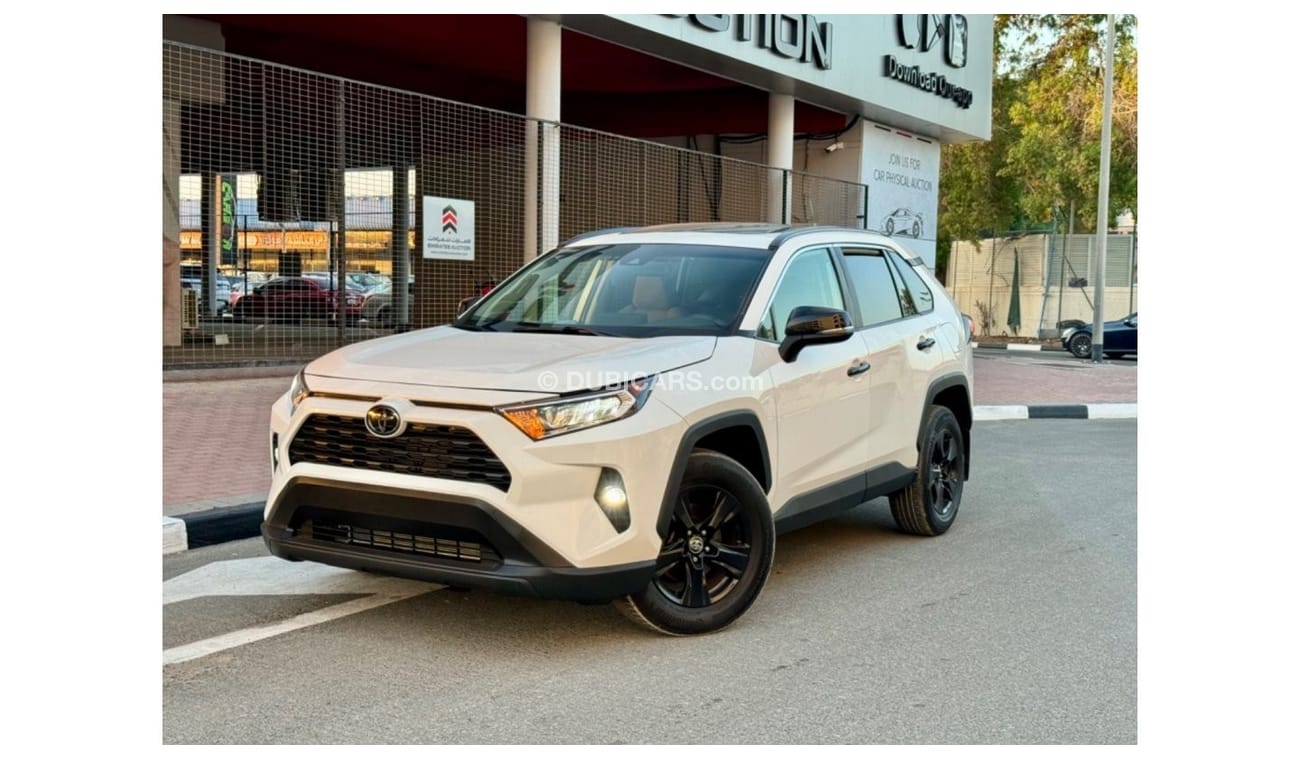Toyota RAV4 2020 XLE SUNROOF PUSH START 4x4 - 2.5L USA IMPORTED