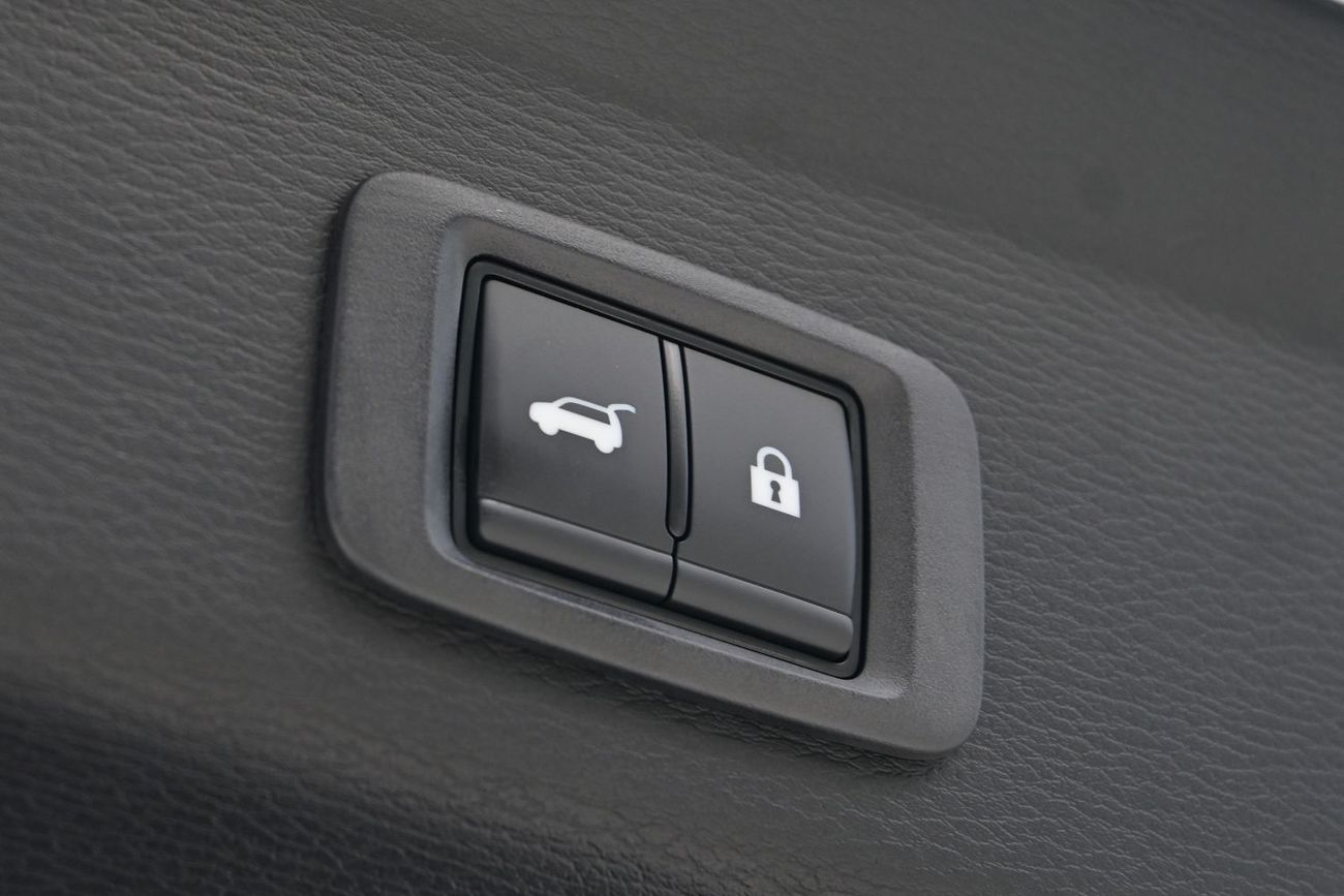 Mitsubishi Outlander Mitsubishi Outlander Hi-Line Plus 2.5L Petrol 4WD, Model 2025, Color Grey