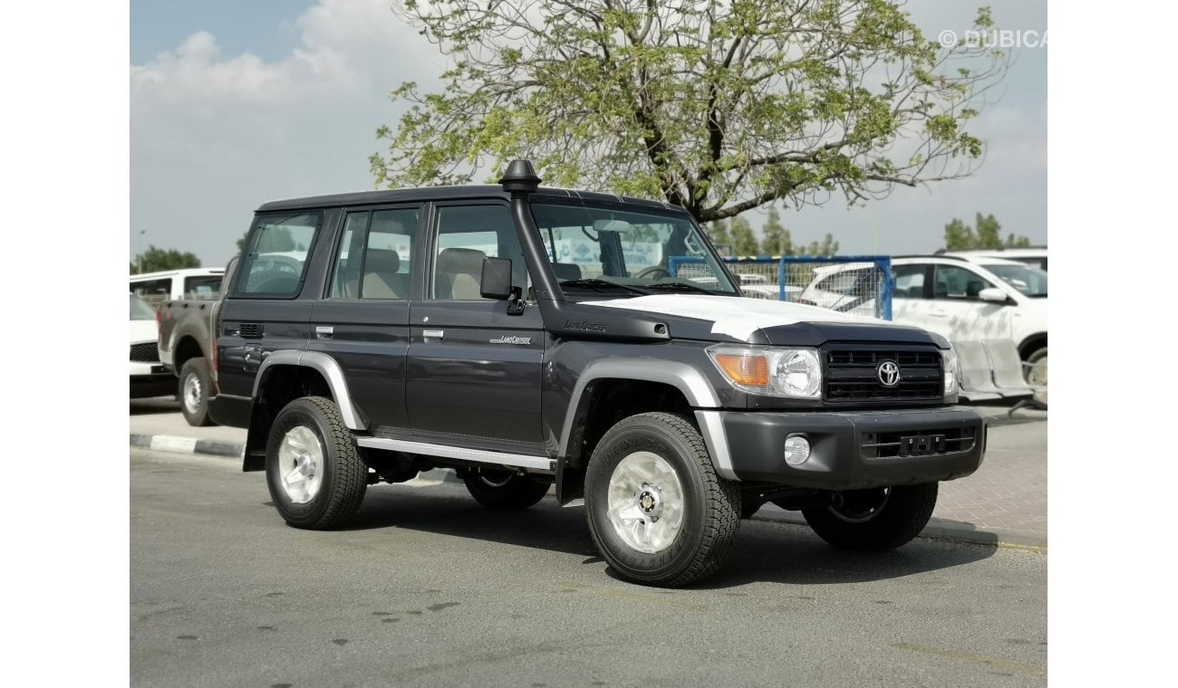 تويوتا لاند كروزر 4.2L, 16' Alloy Rims, Central Door Lock System, Power Window, Key Start, 4WD Gear Box, CODE-LCGY20