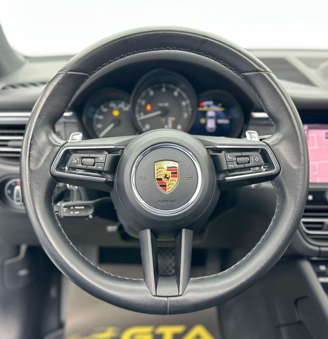 Porsche Macan Std 2.0L (252 HP) 2022 Porsche Macan, 1 Year Warranty Unlimited, Full Service History, Excellent Con