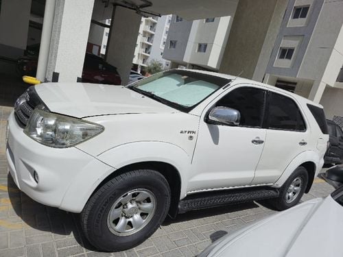 Toyota Fortuner 2.7 Liter