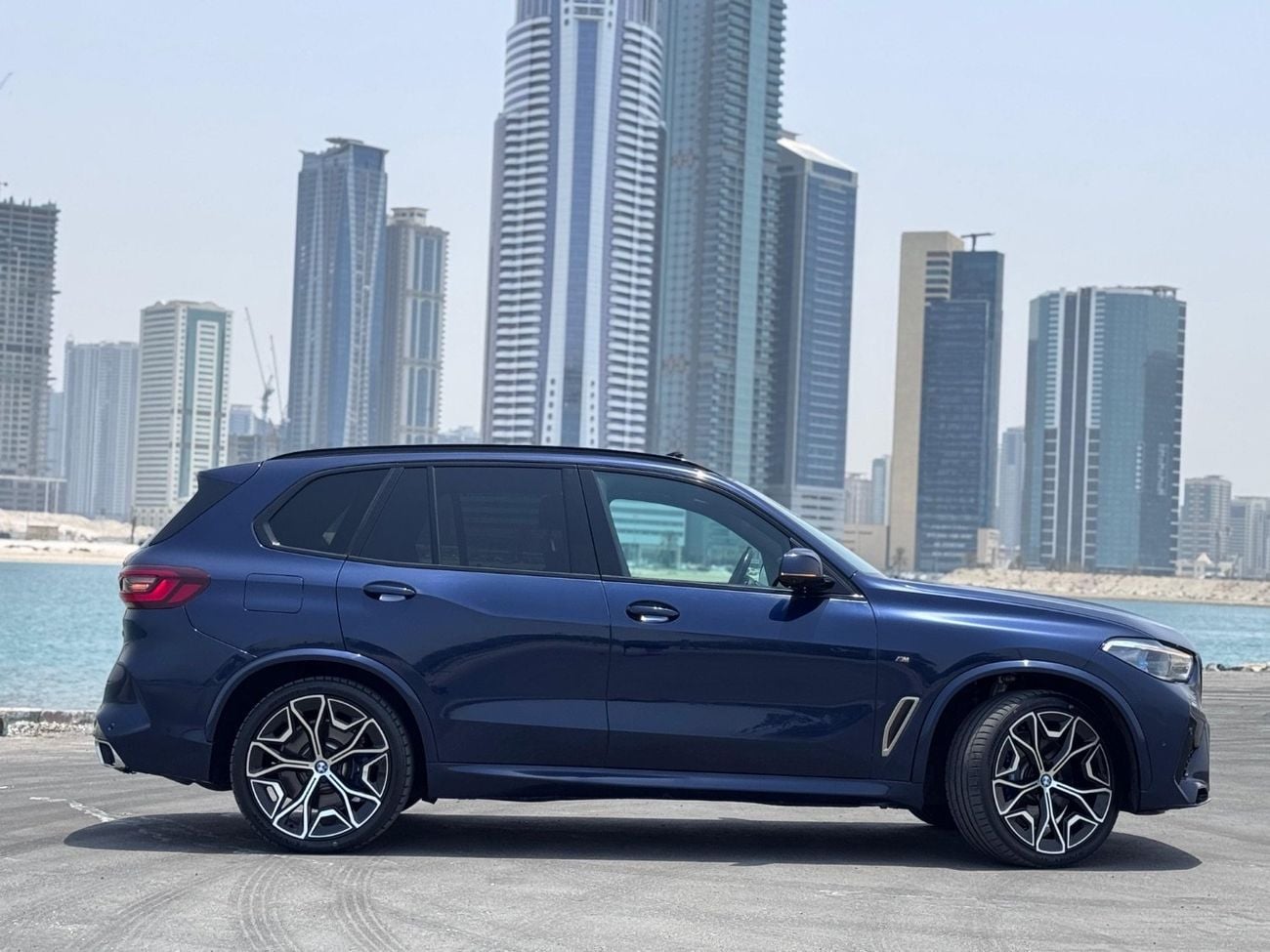 بي أم دبليو X5 M50i EXCLUSIVE