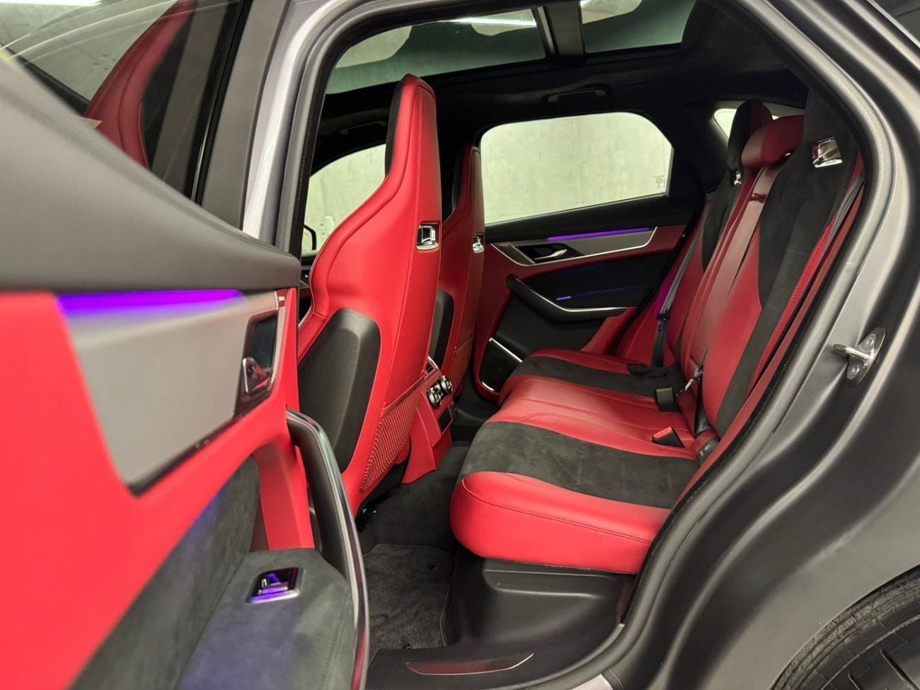 Jaguar F-PACE SVR 5.0L