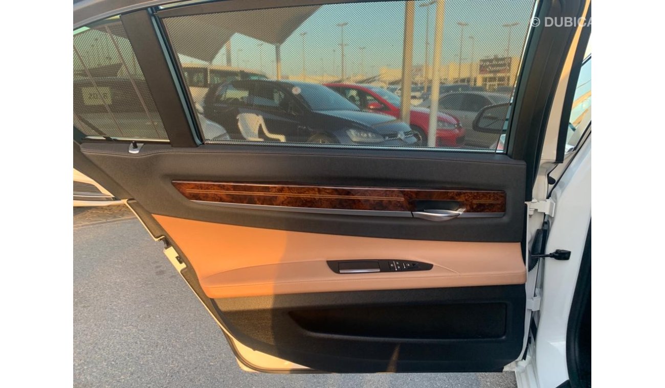 BMW 750Li Exclusive BMW 750 L _GCC_2015_Excellent Condition _Full option