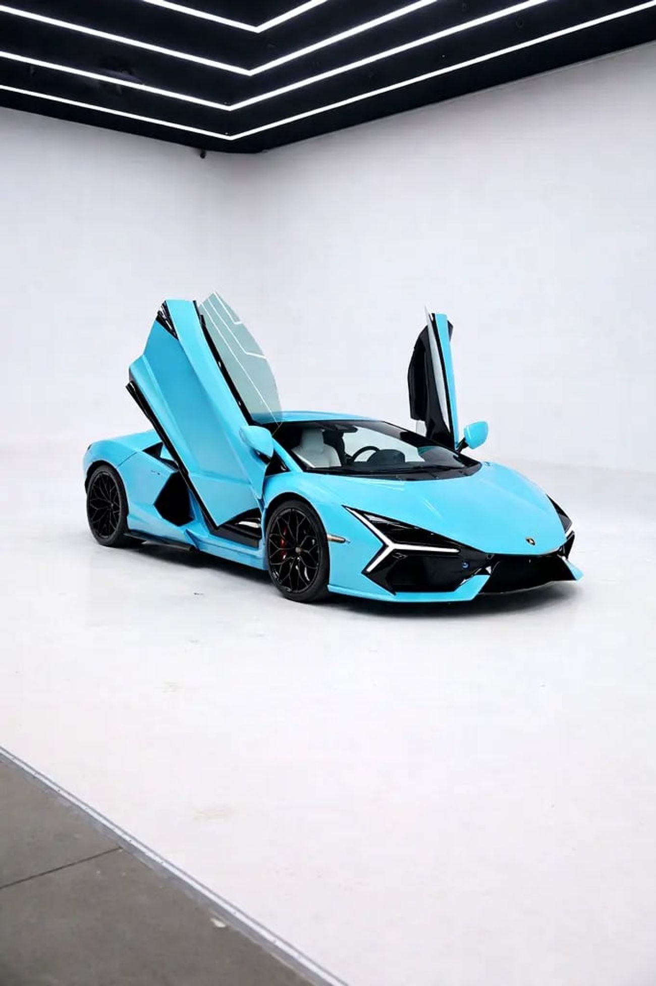 Lamborghini Revuelto