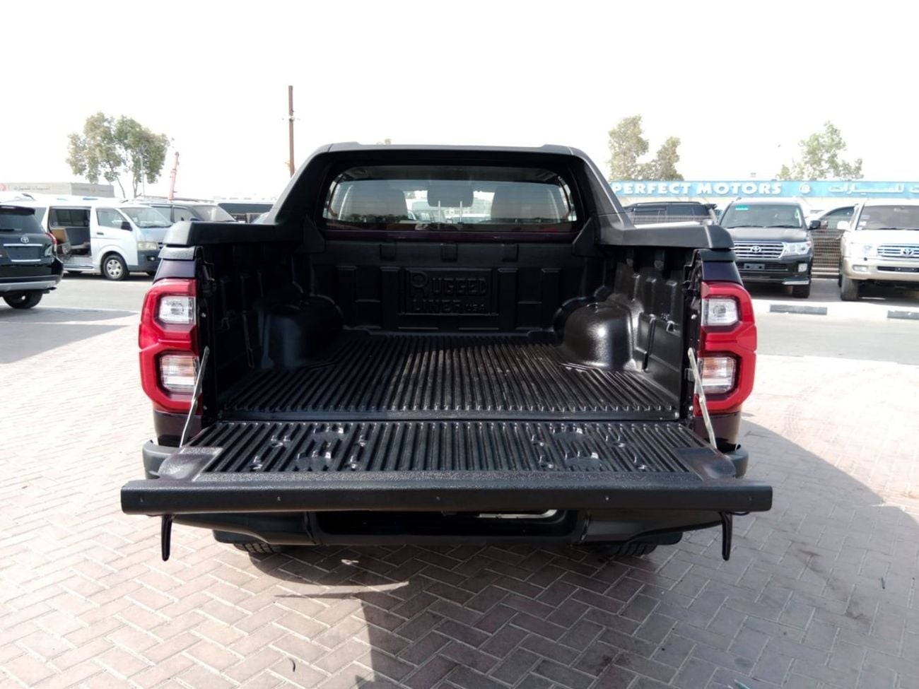 تويوتا هيلوكس TOYOTA HILUX PICK UP RIGHT HAND DRIVE (PM1413)