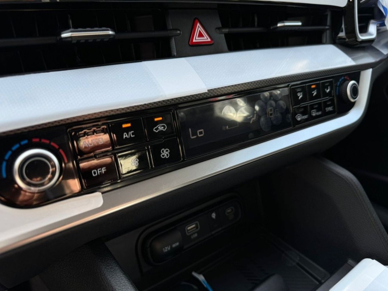 Kia Sportage KIA SPORTAGE (GCC) 1.6T - WHITE PEARL COLOR (2025 MODEL)