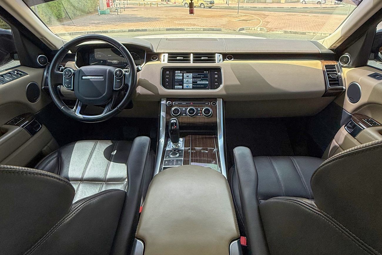 Land Rover Range Rover Sport HSE 3.0L BLACK EDITION