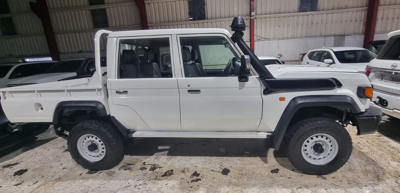 Toyota Land Cruiser Pick Up Toyota landcruise pickup 2021Model Modified 2024 v6 4.2 Diesel engine Colour White Transmission Manu