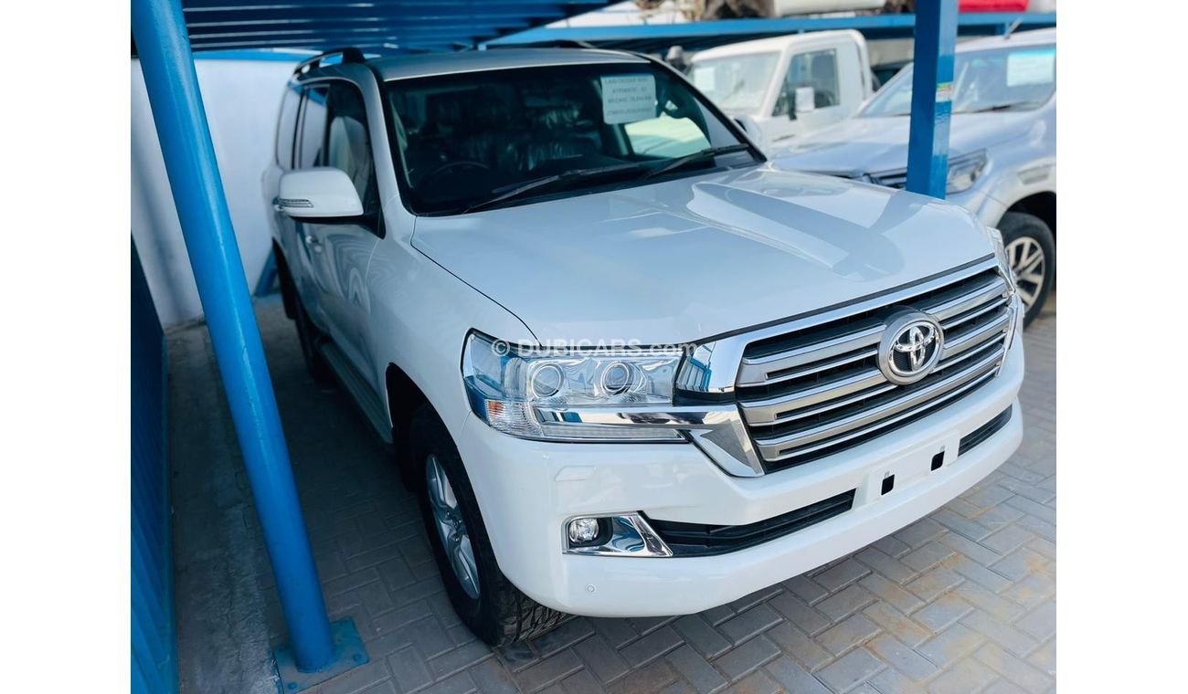 تويوتا لاند كروزر VXR