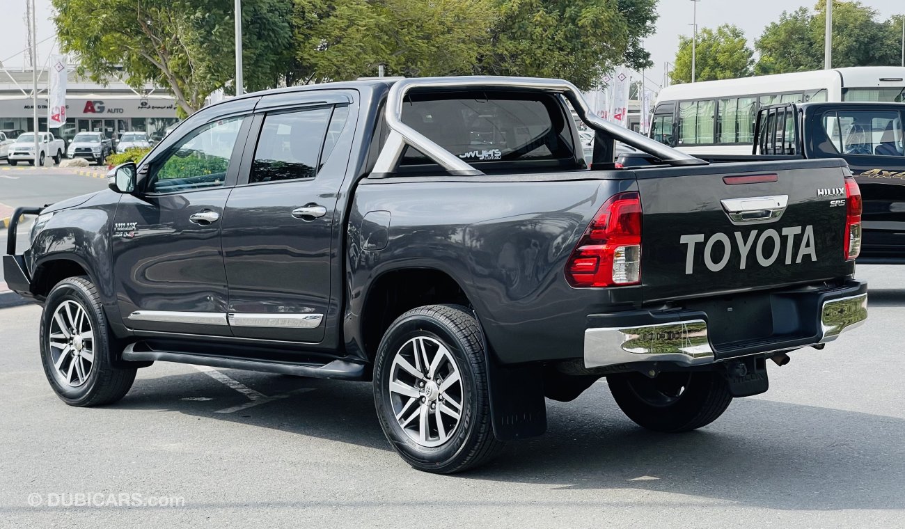 Toyota Hilux SR5