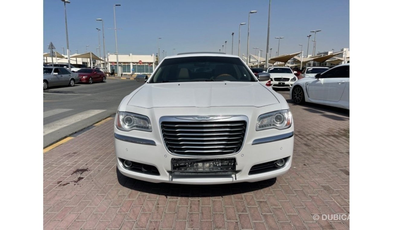 كرايسلر 300C ليميتيد ليميتيد كرايسلر c300 موديل 2012 خليجي 8 سلندر